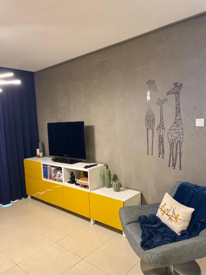 Fat Cow Apartment 101 Ларнака Экстерьер фото